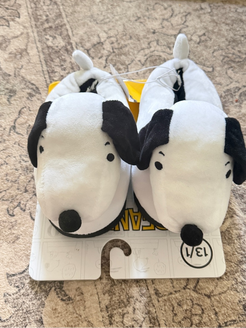 Peanuts Snoopy Plush Slippers - White & Black